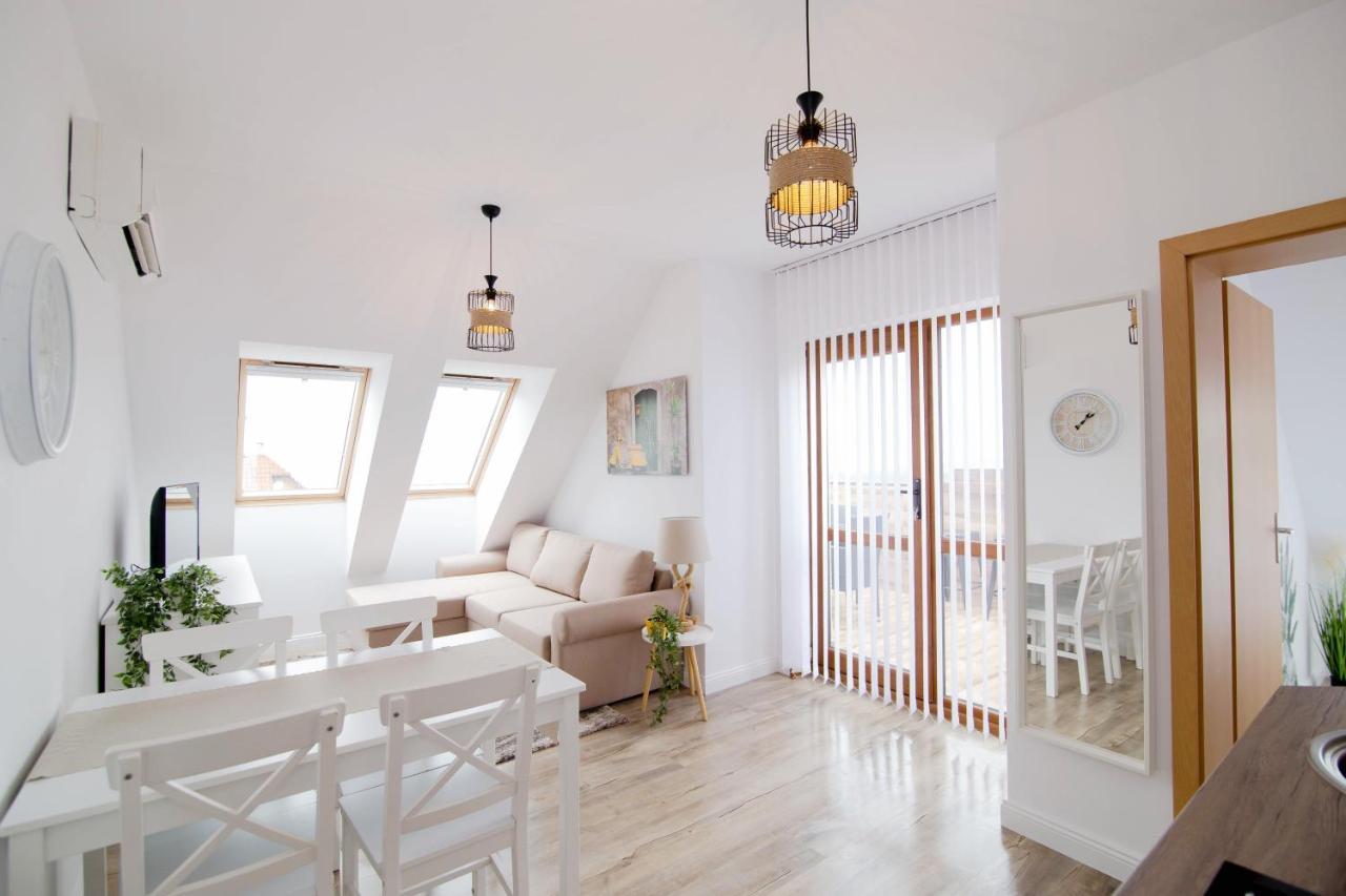 Four Seasons Apartment - Oasis Beach Resort Bliznatsi ภายนอก รูปภาพ