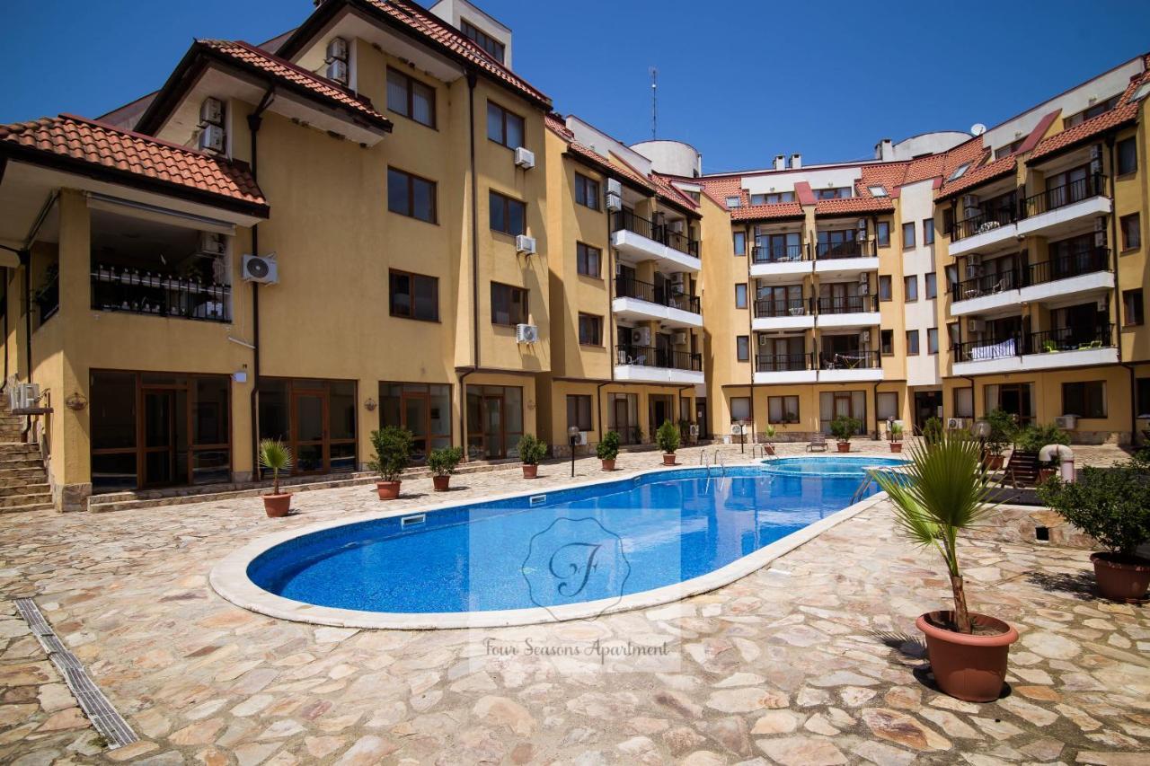 Four Seasons Apartment - Oasis Beach Resort Bliznatsi ภายนอก รูปภาพ