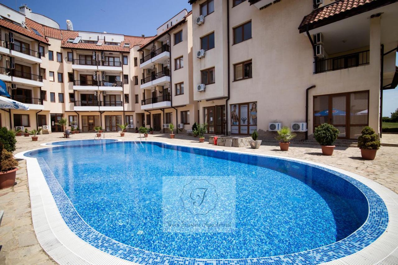 Four Seasons Apartment - Oasis Beach Resort Bliznatsi ภายนอก รูปภาพ